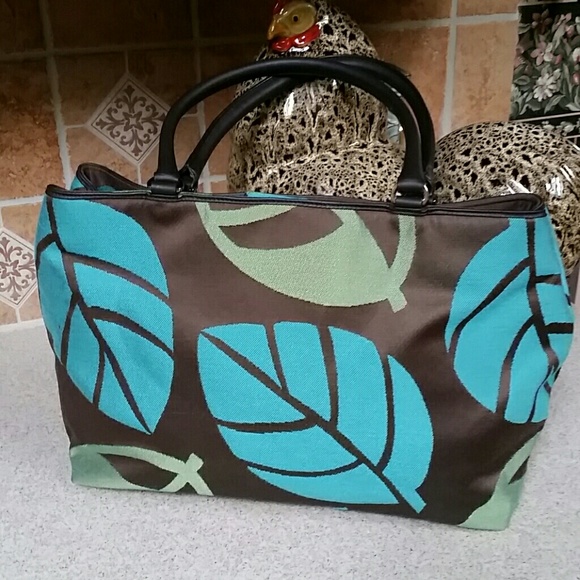 Talbots Handbags - 😍Talbots Palm Leaf Tote😍